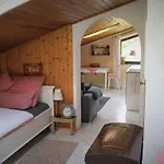 Vintage Kammerl Apartment *