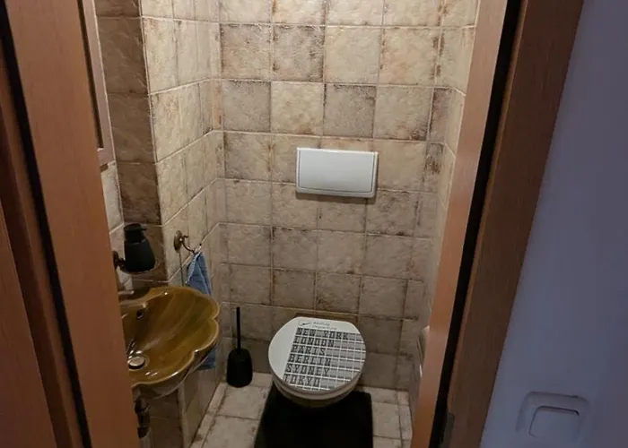 Vintage Kammerl Apartment