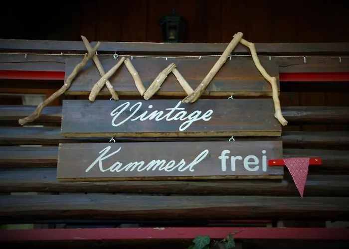 Vintage Kammerl Apartment *
