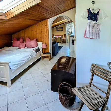 Vintage Kammerl Apartment